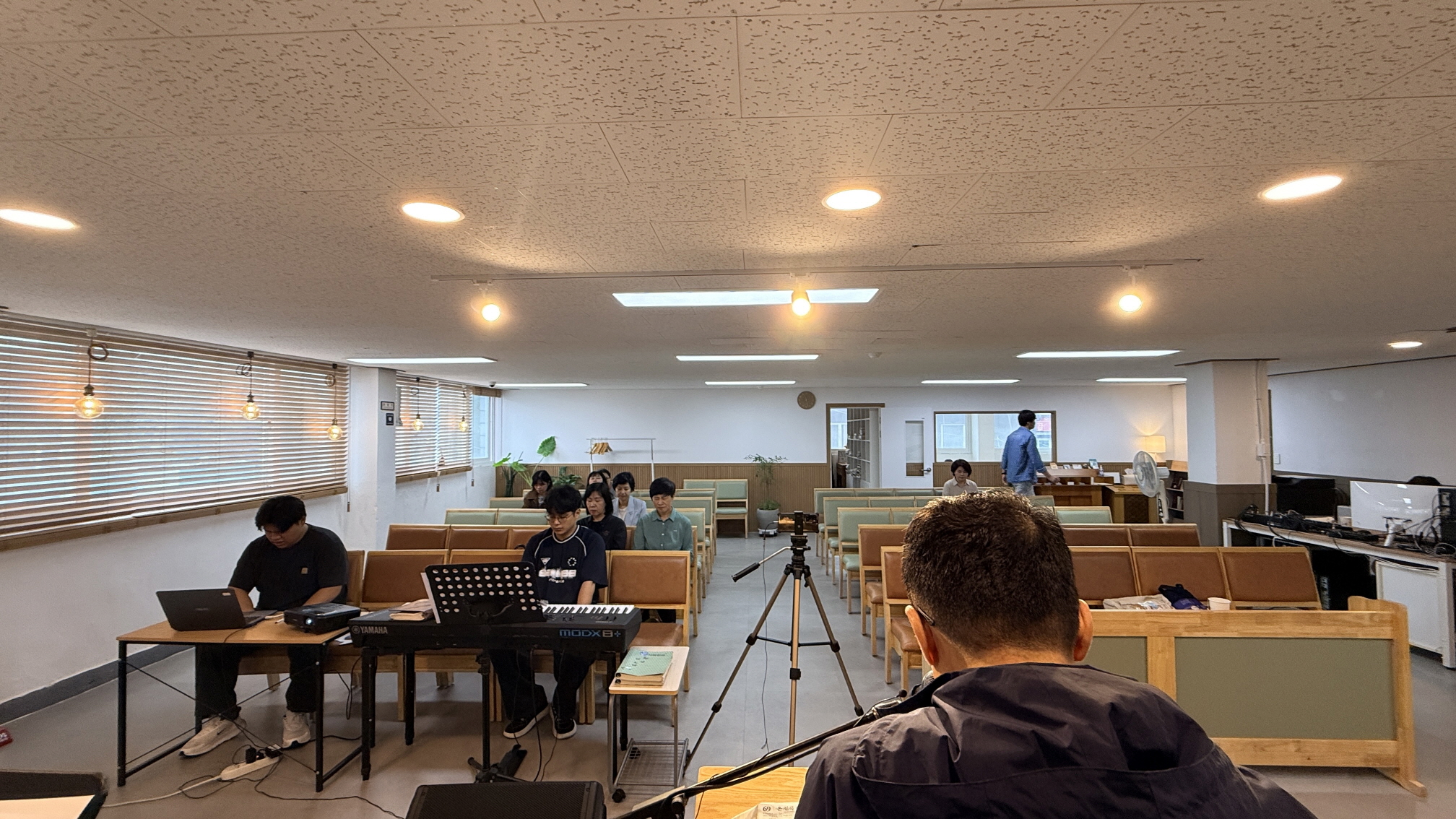 2025.10.05 주일6.jpg