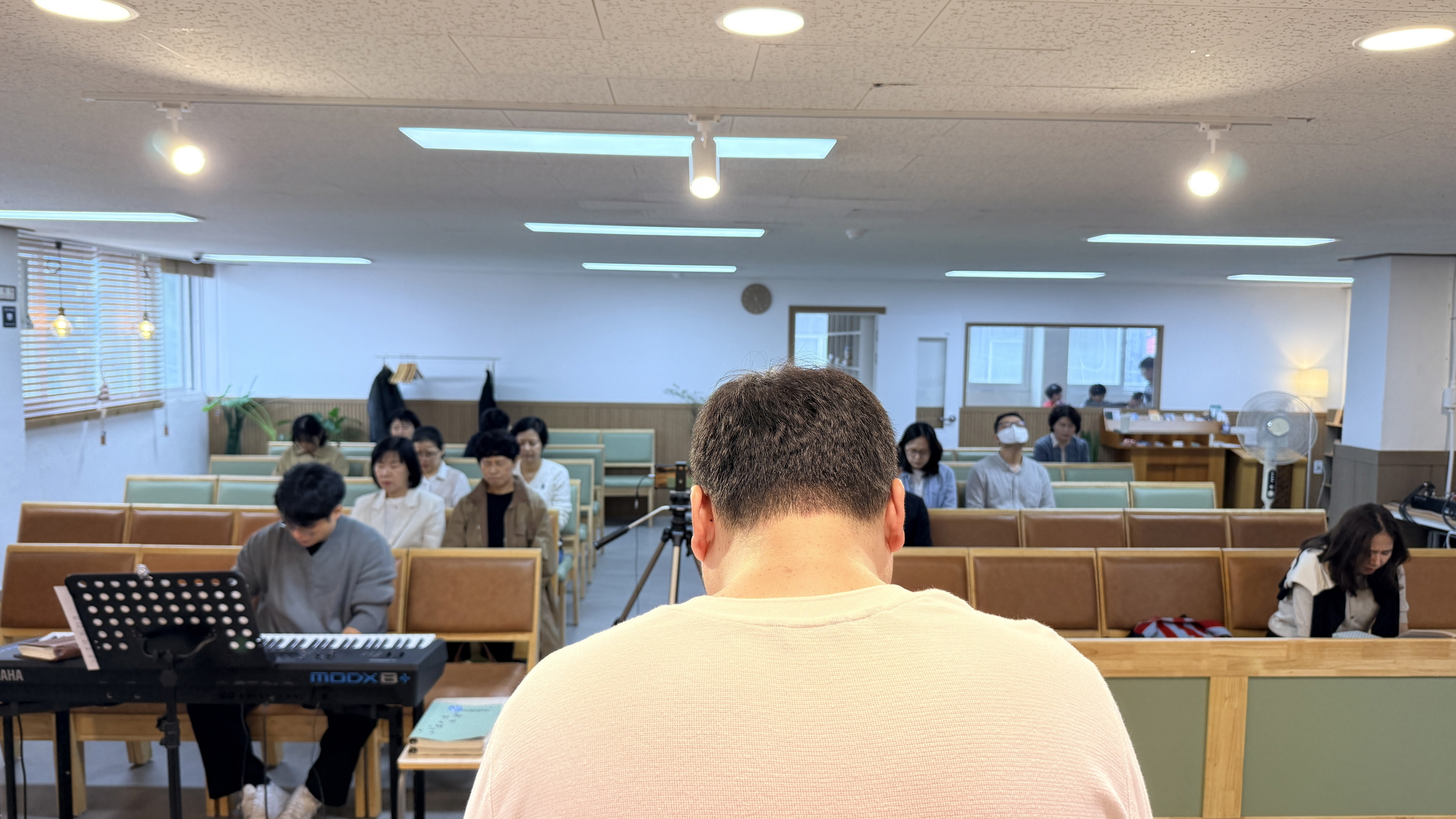 2025.10.19 주일28.jpg