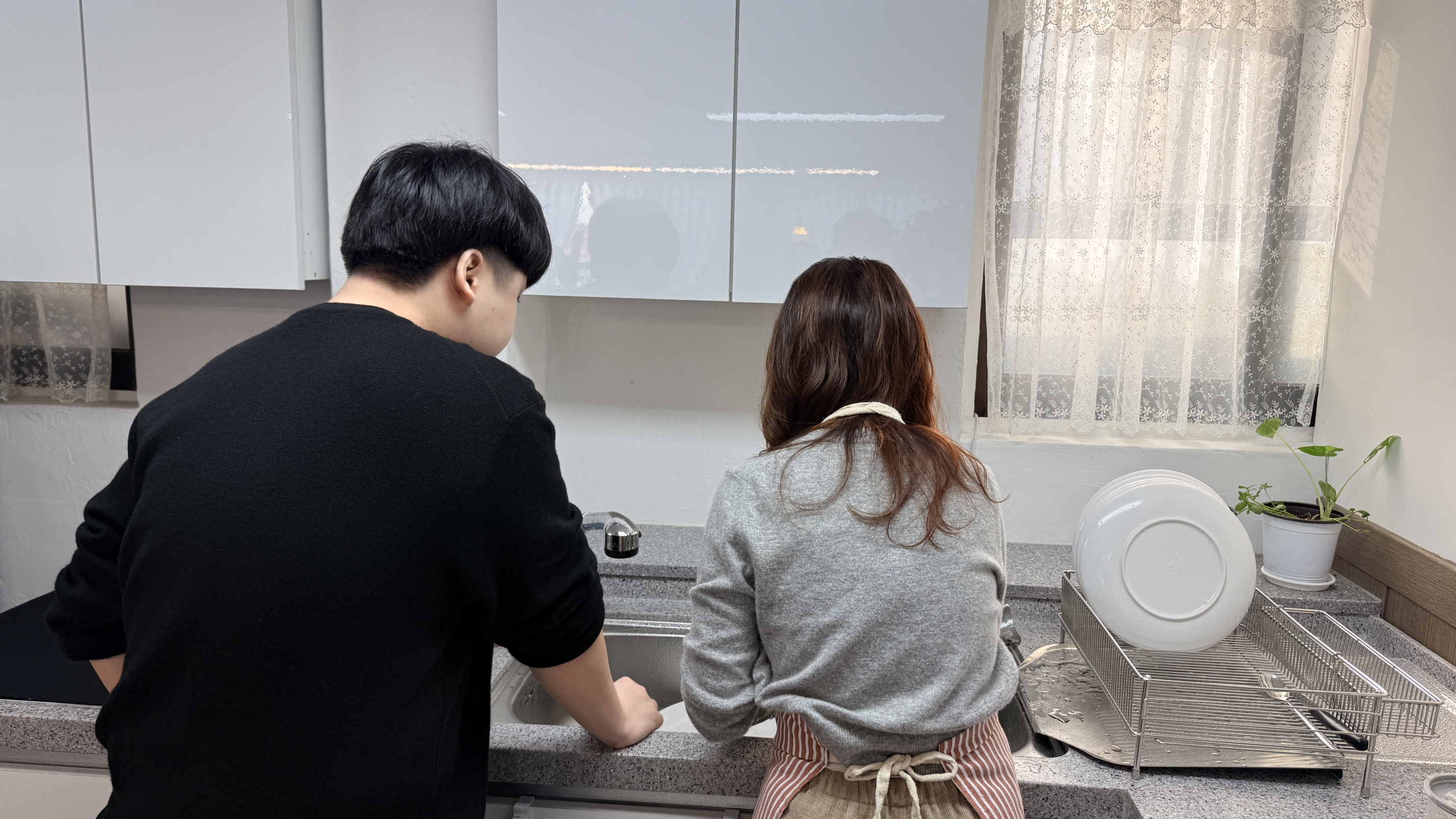 2025.11.30 크리스마스 장식하던 날-058.jpg