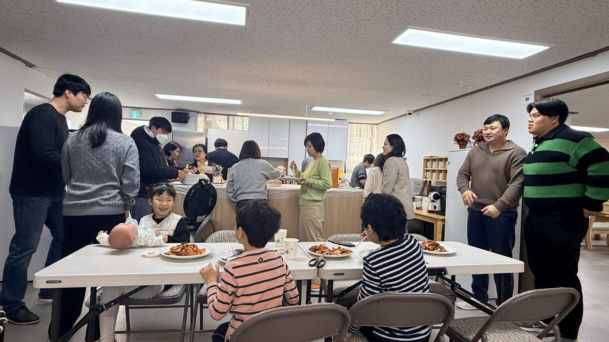 2025.12.07 주일 크리스마스연습49.jpg