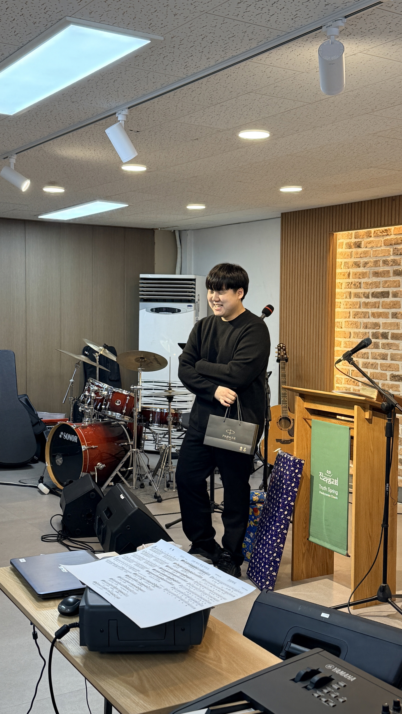 2025.12.21 주일372.jpg