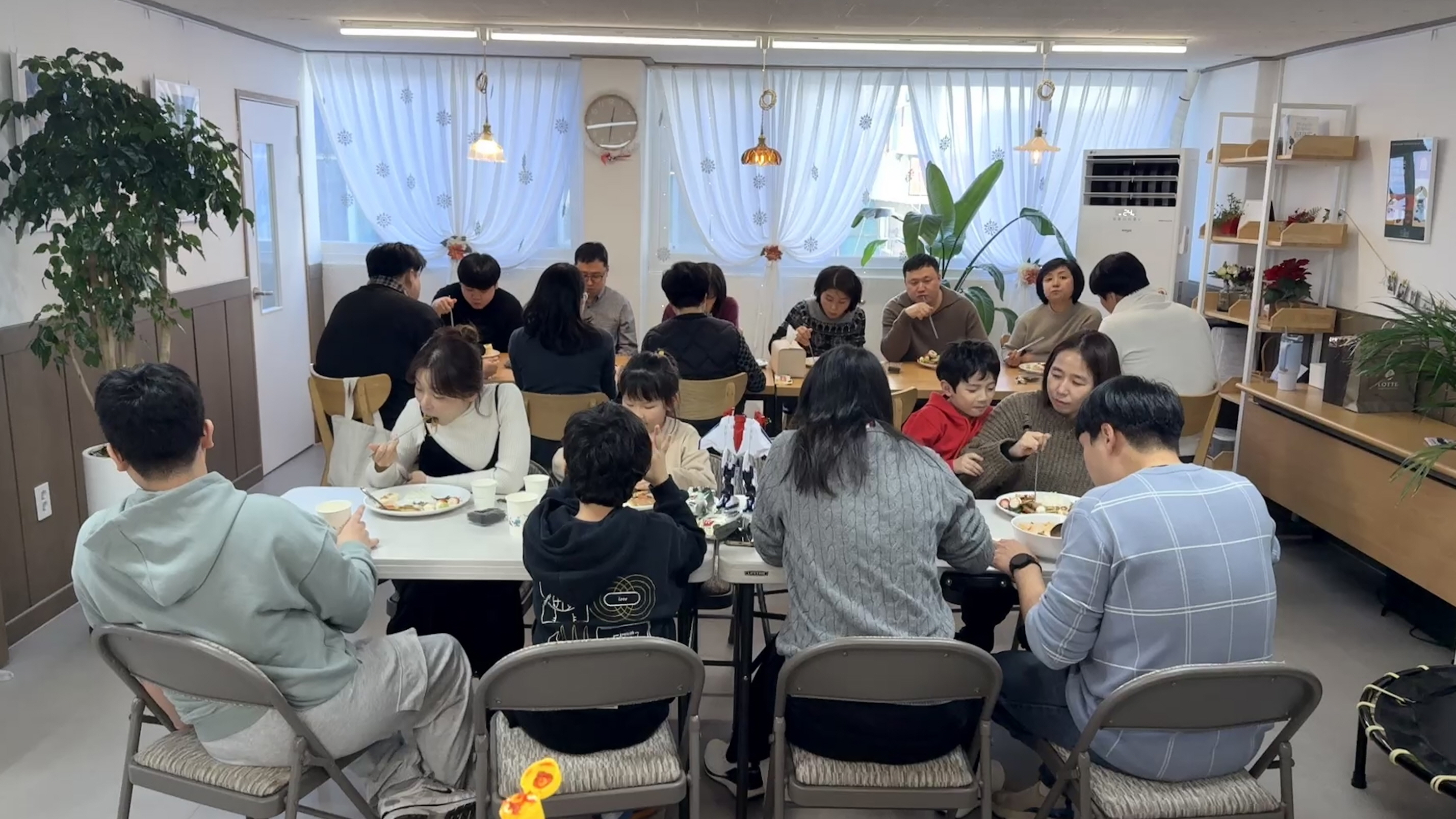 2025.12.21 주일382.jpg