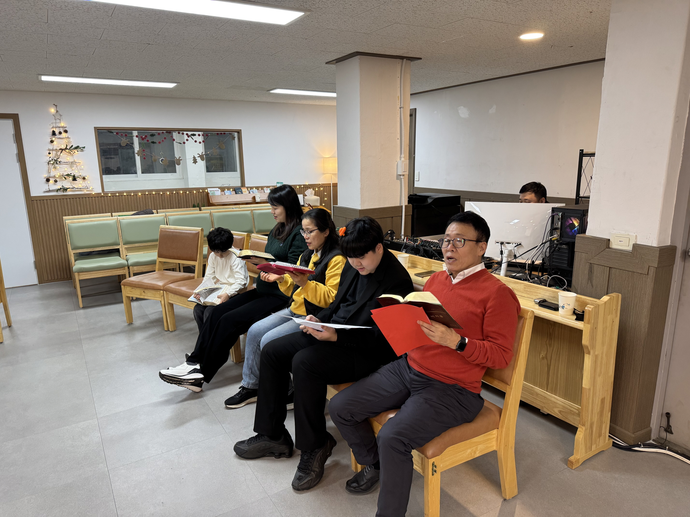 2025.12.24 성탄이브행사14.jpg