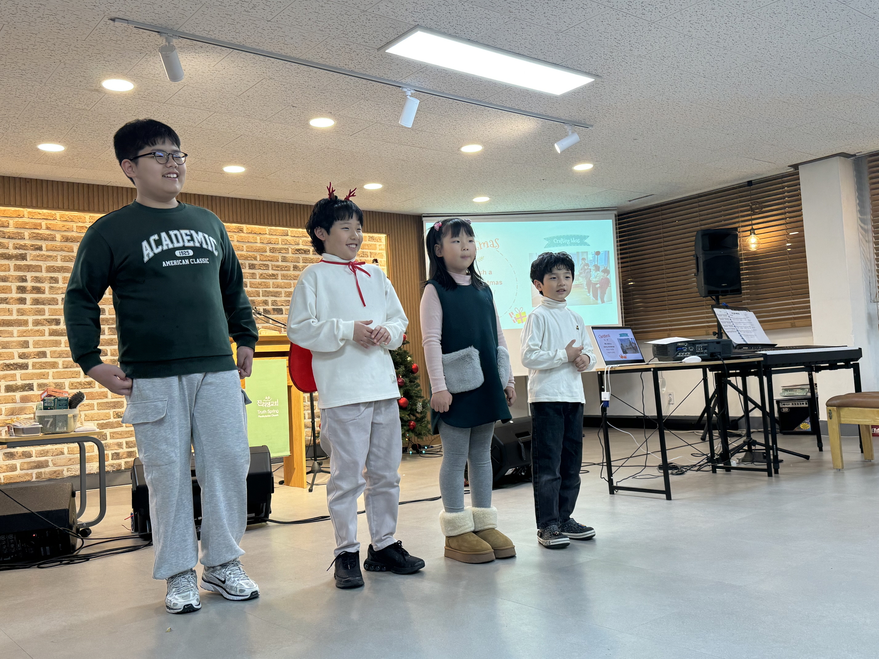 2025.12.24 성탄이브행사32.jpg